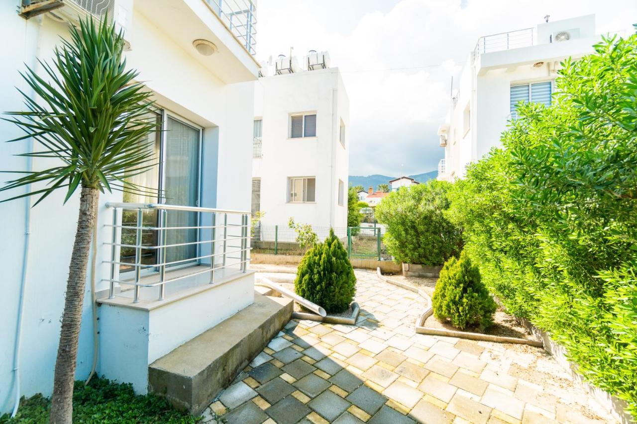 Beautiful & Quiet Two-Bedroom Apartment With Private Garden Lukomorye C1 Кіренія Екстер'єр фото